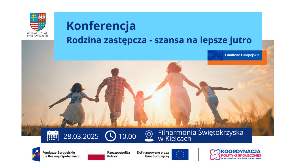 Kobieta, mężczyzna i trójka dzieci biegną razem po łące w kierunku zachodzącego słońca