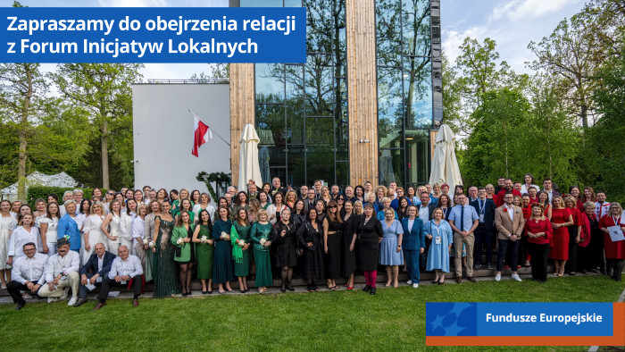 Zdjęcie grupowe uczestników Forum Inicjatyw lokalnych